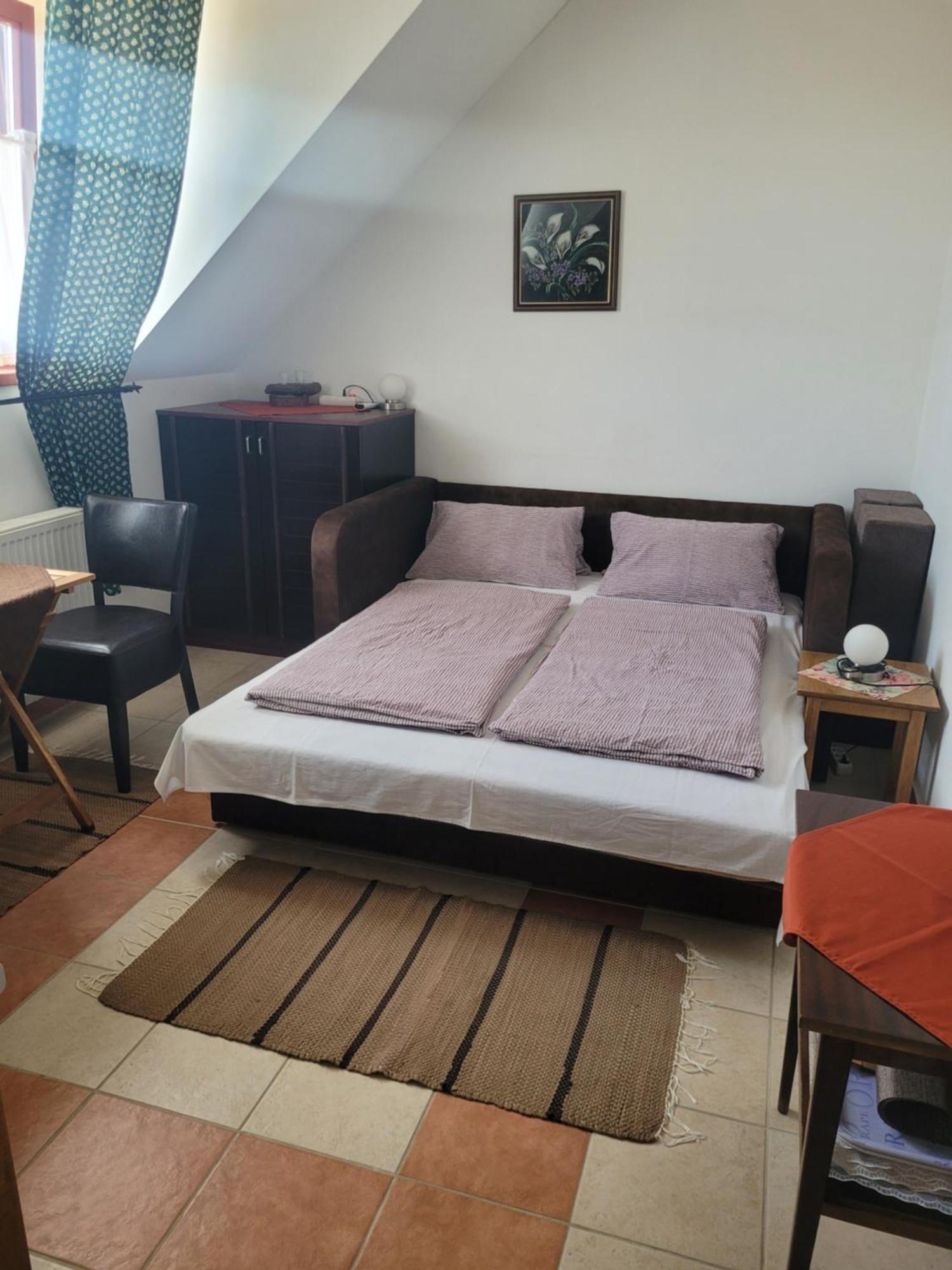 Totvar Lovas Szallashely Kovagotottos Exterior photo